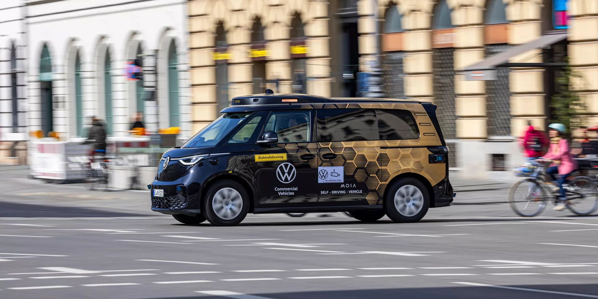 MOIA ID. Buzz fährt durch München