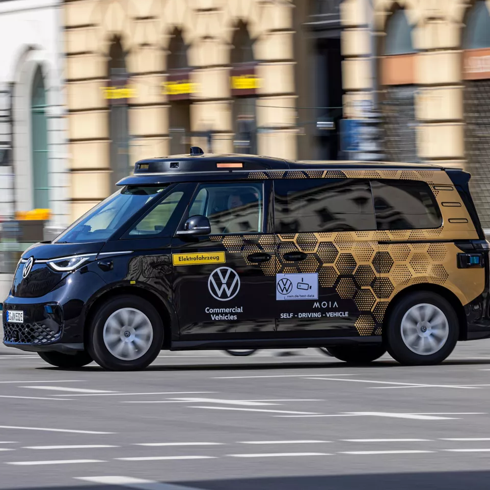 MOIA ID. Buzz fährt durch München